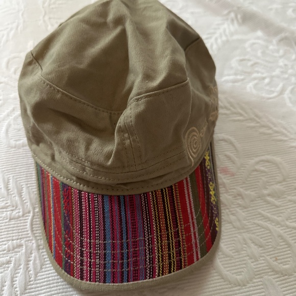 Peru cap - Picture 1 of 4